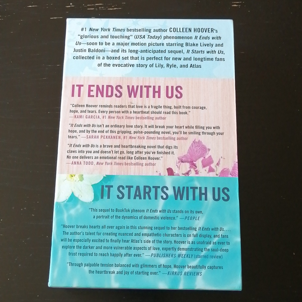 Colleen Hoover It Ends with Us Boxed Set: It Ends with Us, It Starts with Us - Picture 6 of 7
